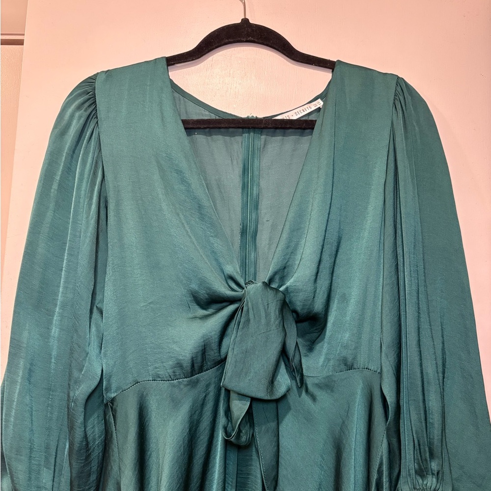 Elegant Long Sleeve Green Dress